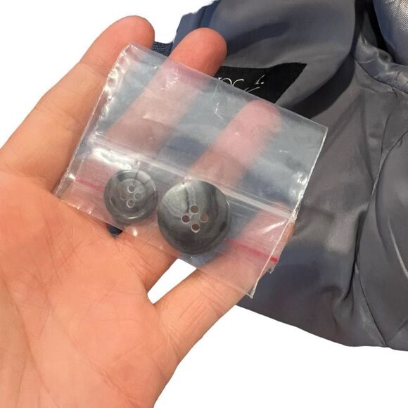 Jos. A. Bank grey 100% wool blazer. Size 42R - Picture 4 of 11